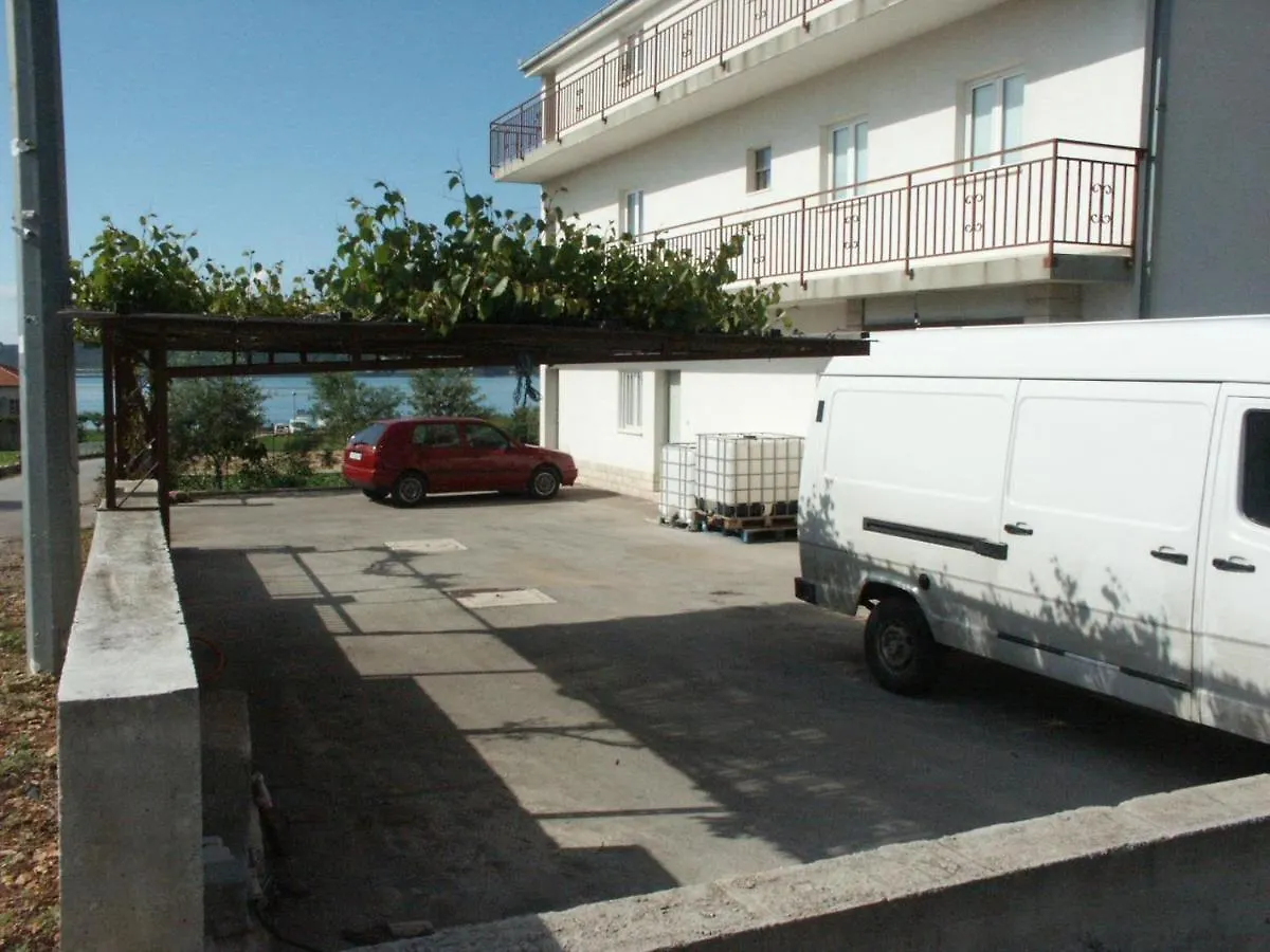 Apartments By The Sea Seget Donji, Trogir - 2041